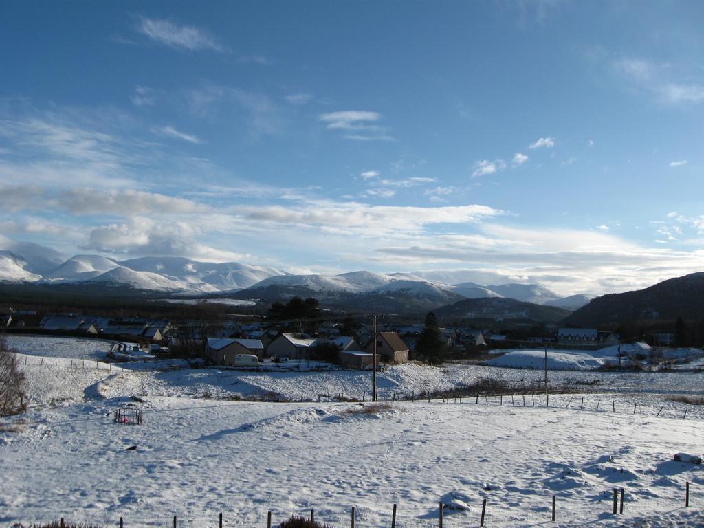 Holiday House Kinveachy Aviemore Exterior photo